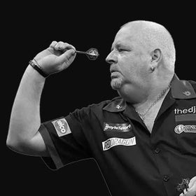 robert-thornton-premier-darts-red-dragon-shop-min-Premier Darts