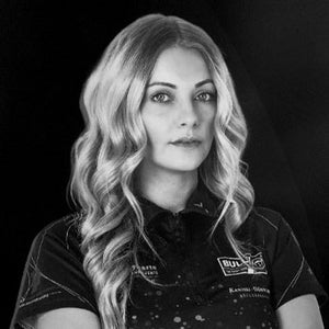 sarah-milkowski-premier-darts-bulls-de-shop-min-Premier Darts